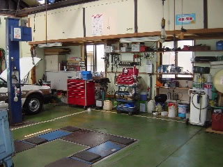 多種多様の車に対応できる設備